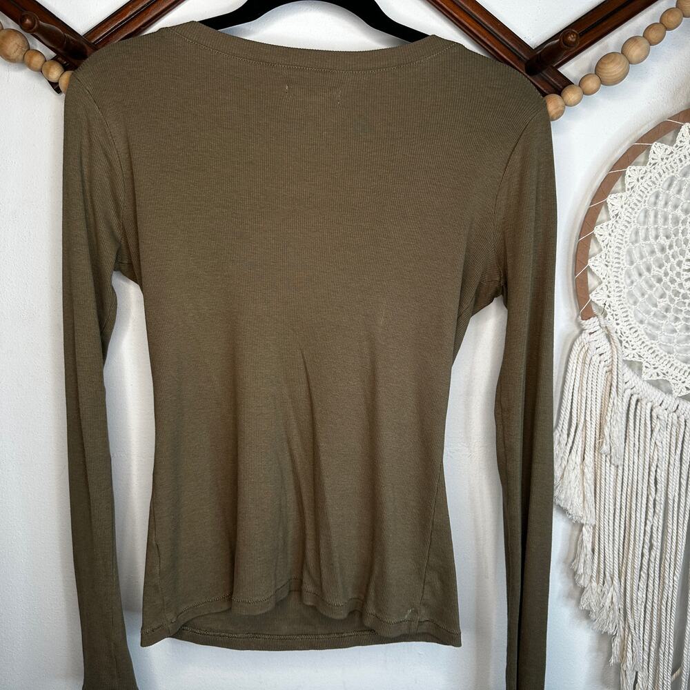 Madewell Olive Green Ribbed V Neck Long Sleeve Henley Top - Picture 3 of 3